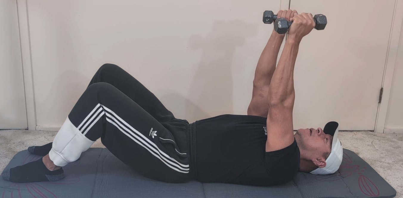 flabby underarm exercise 1 A flabby underarm exercise 1 A